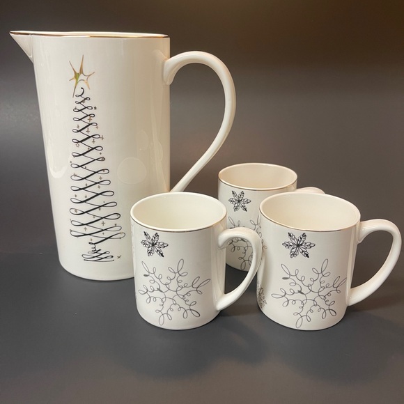 Servappetit Christmas Tree Pitcher with 3 Snowflake Mugs - Holiday Set - Picture 2 of 6